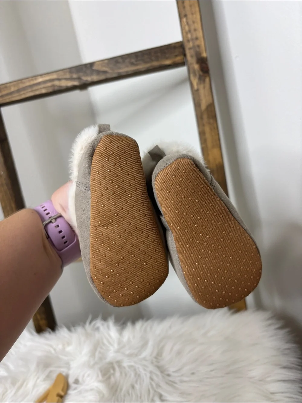 Old Navy Taupe Baby Booties with Cream Fur Trim Size 12-18M